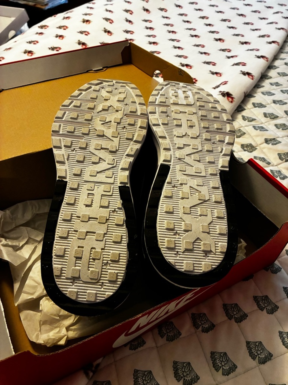 Nike Black Air Max BIA and White Running Sneakers with Air Cushion - Picture 2 of 7